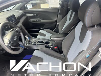 2019 Hyundai VELOSTER 2.0 - Photo 8 - Attleboro, MA 02703