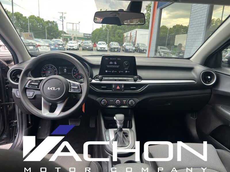 2022 Kia Forte LXS - Photo 10 - Attleboro, MA 02703