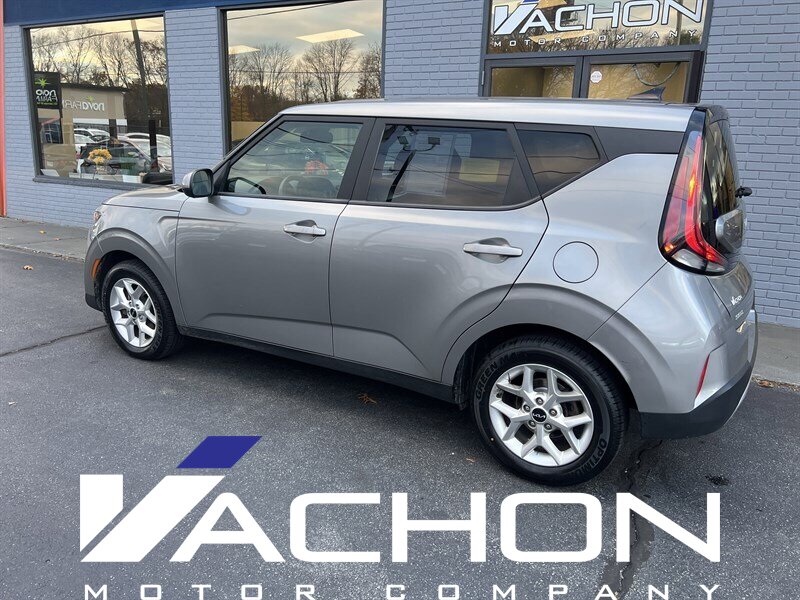 2023 Kia Soul LX - Photo 4 - Attleboro, MA 02703