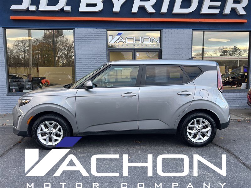 2023 Kia Soul LX - Photo 3 - Attleboro, MA 02703