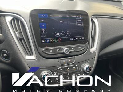 2022 Chevrolet Malibu LT   - Photo 13 - Attleboro, MA 02703