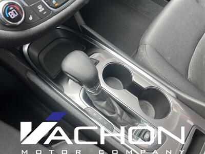 2022 Chevrolet Malibu LT   - Photo 14 - Attleboro, MA 02703