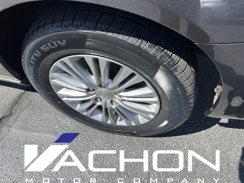 2016 Chrysler Town & Country Touring-L Anniversary Edition - Photo 6 - Attleboro, MA 02703