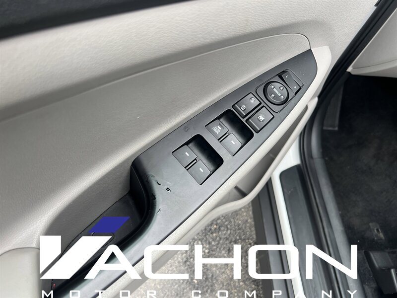 2020 Hyundai TUCSON SE - Photo 8 - Attleboro, MA 02703