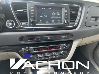2018 Kia Sedona EX   - Photo 2 - Attleboro, MA 02703