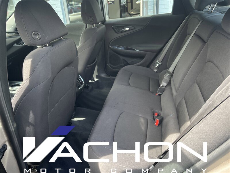 2023 Chevrolet Malibu LT - Photo 10 - Attleboro, MA 02703