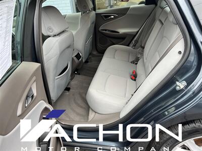 2020 Chevrolet Malibu LT   - Photo 10 - Attleboro, MA 02703