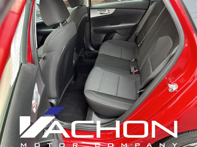2022 Kia Forte LXS - Photo 9 - Attleboro, MA 02703