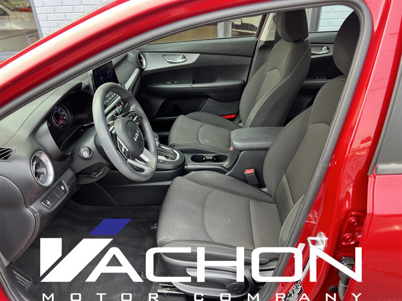 2022 Kia Forte LXS - Photo 8 - Attleboro, MA 02703