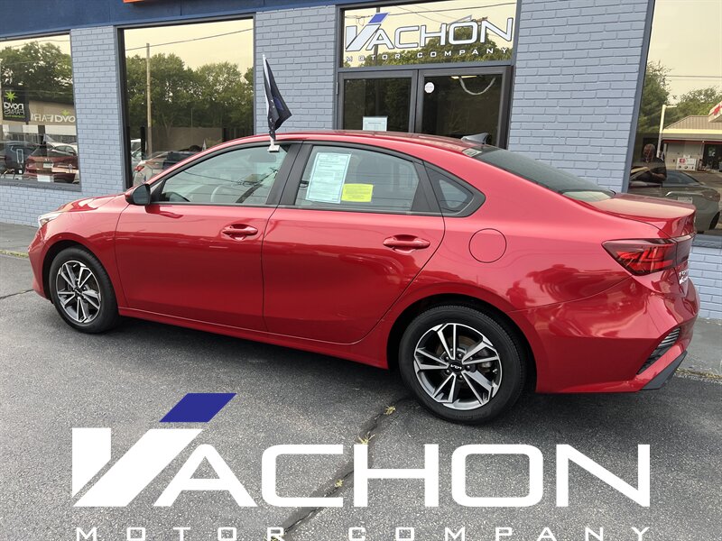 2022 Kia Forte LXS - Photo 4 - Attleboro, MA 02703