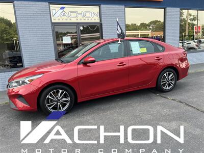 2022 Kia Forte LXS - Photo 2 - Attleboro, MA 02703