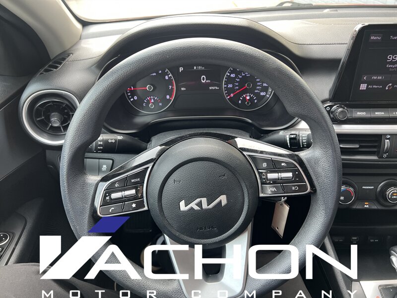2022 Kia Forte LXS - Photo 11 - Attleboro, MA 02703