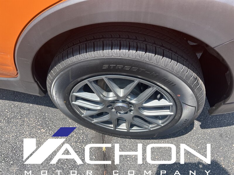 2019 Subaru Crosstrek Premium - Photo 6 - Attleboro, MA 02703