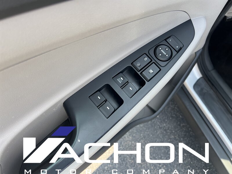 2018 Hyundai TUCSON SE - Photo 8 - Attleboro, MA 02703