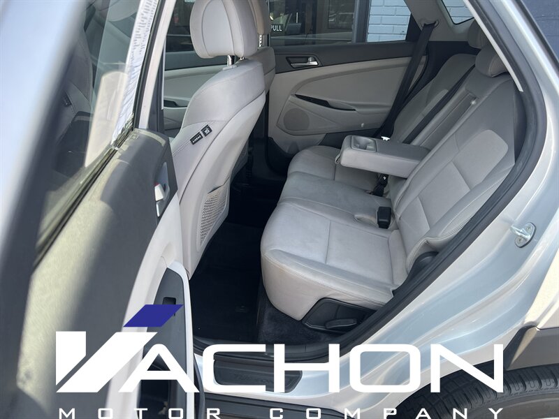 2018 Hyundai TUCSON SE - Photo 10 - Attleboro, MA 02703