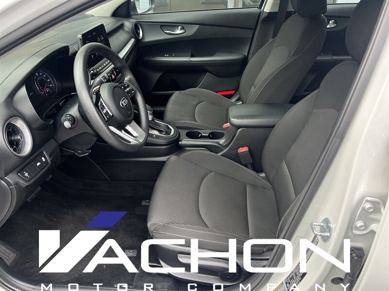 2021 Kia Forte LXS - Photo 8 - Attleboro, MA 02703