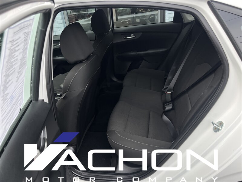 2021 Kia Forte LXS - Photo 9 - Attleboro, MA 02703