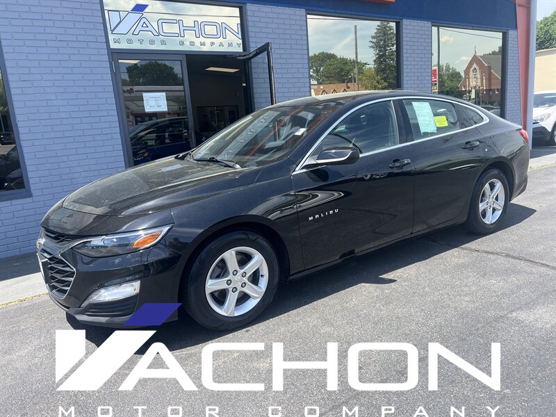 2023 Chevrolet Malibu LT   - Photo 1 - Attleboro, MA 02703