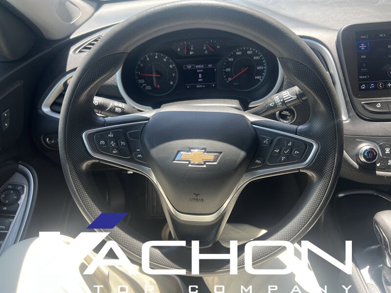 2023 Chevrolet Malibu LT - Photo 12 - Attleboro, MA 02703