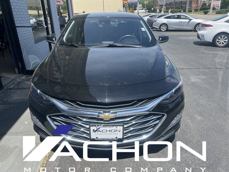 2023 Chevrolet Malibu LT - Photo 2 - Attleboro, MA 02703