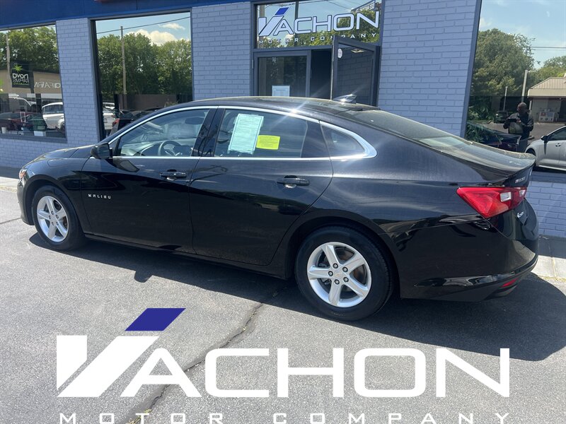 2023 Chevrolet Malibu LT - Photo 4 - Attleboro, MA 02703