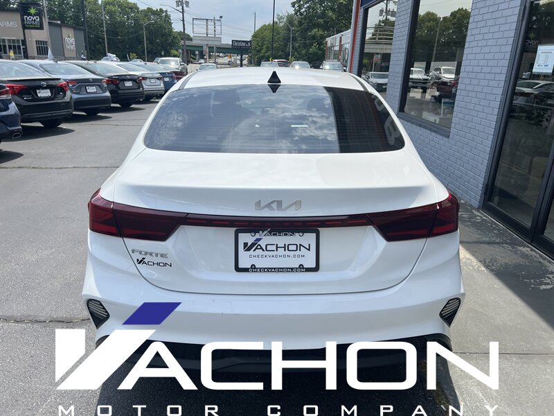 2023 Kia Forte LXS - Photo 5 - Attleboro, MA 02703