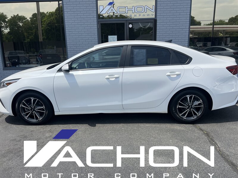 2023 Kia Forte LXS - Photo 3 - Attleboro, MA 02703