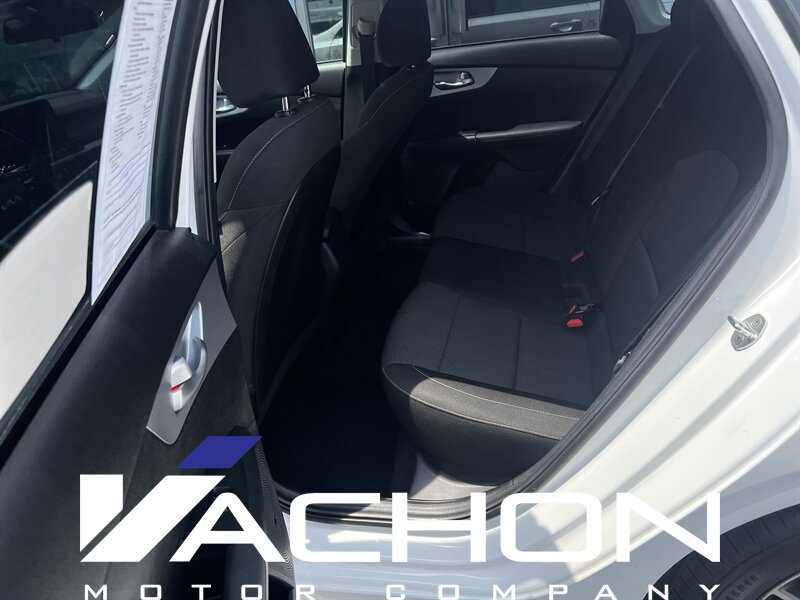 2023 Kia Forte LXS - Photo 9 - Attleboro, MA 02703