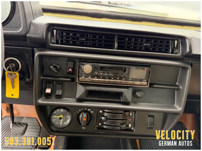 1983 Mercedes-Benz 300GD SWB 5-Speed - Photo 10 - Portland, OR 97230