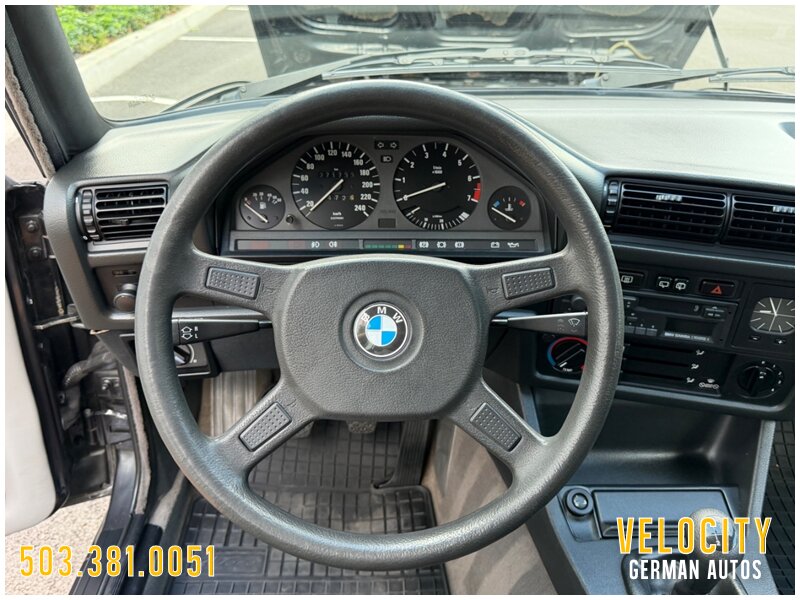 1991 BMW 320i Touring 5-Speed - Photo 8 - Portland, OR 97230