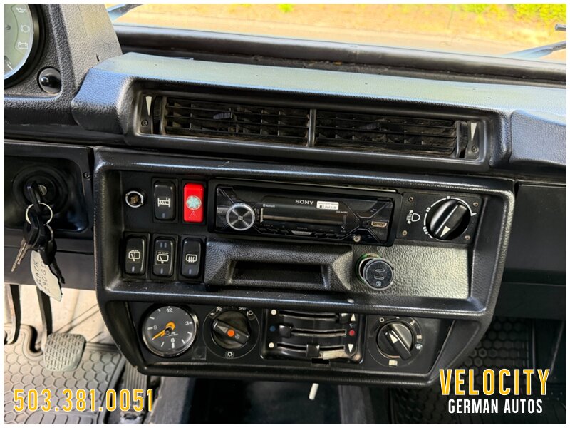 1994 Mercedes-Benz 290GD SWB 5-Speed - Photo 11 - Portland, OR 97230