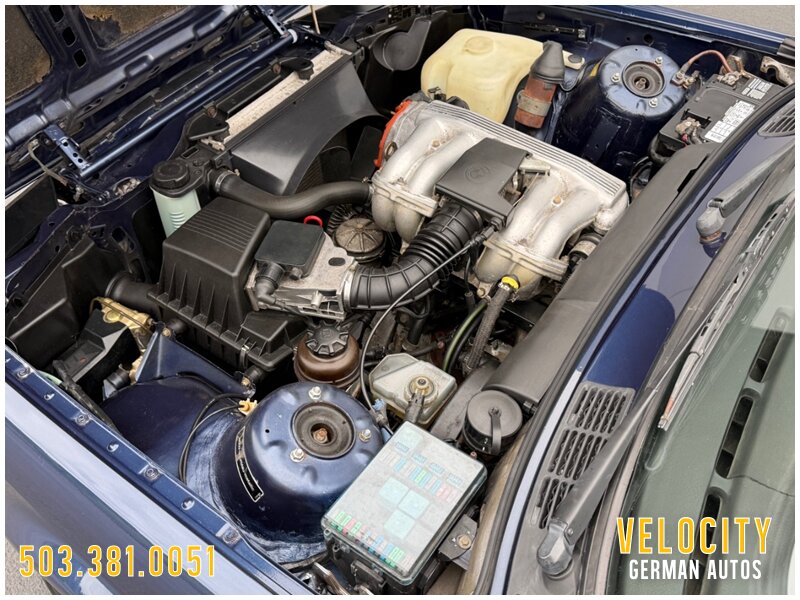 1991 BMW 318i Touring 5-Speed - Photo 11 - Portland, OR 97230