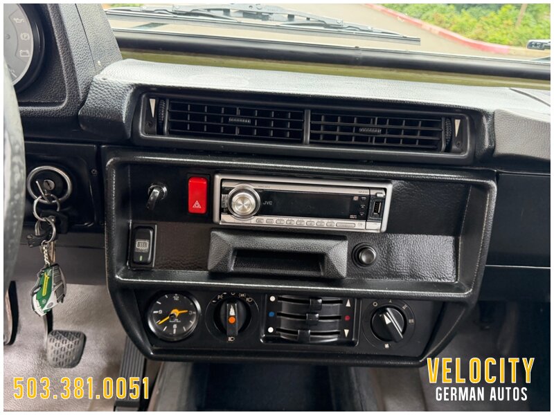1985 Mercedes-Benz 240GD SWB - Photo 9 - Portland, OR 97230