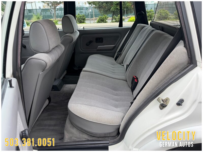 1988 BMW 325iX Touring 5-Speed - Photo 11 - Portland, OR 97230