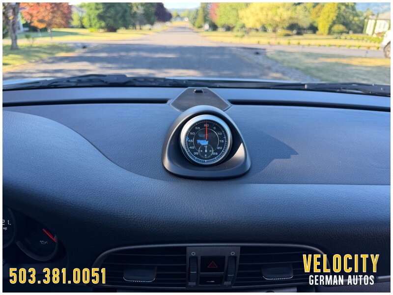 2005 Porsche 911 Carrera - Photo 18 - Portland, OR 97230