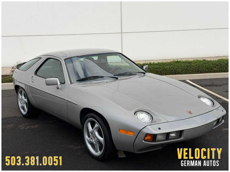 1982 Porsche 928   - Photo 1 - Portland, OR 97230