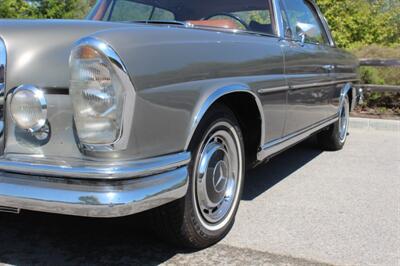 1968 Mercedes-Benz 280SE   - Photo 8 - San Luis Obispo, CA 93401