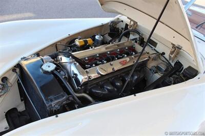 1954 Jaguar XK 120 Roadster   - Photo 26 - San Luis Obispo, CA 93401