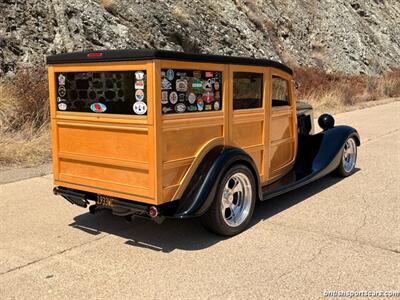 1933 Ford Woody   - Photo 3 - San Luis Obispo, CA 93401