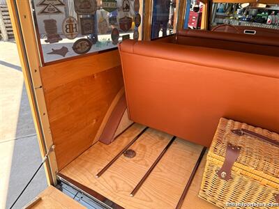 1933 Ford Woody   - Photo 77 - San Luis Obispo, CA 93401