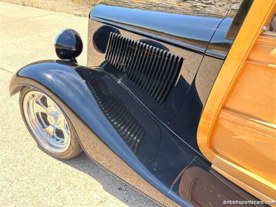 1933 Ford Woody   - Photo 26 - San Luis Obispo, CA 93401