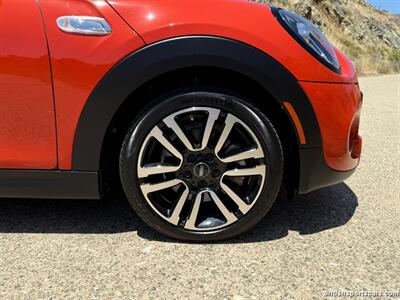 2019 MINI Hardtop 2 Door Cooper S   - Photo 18 - San Luis Obispo, CA 93401
