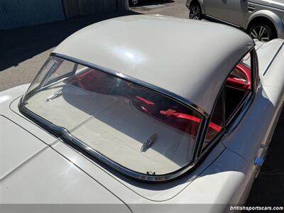 1961 Chevrolet Corvette   - Photo 97 - San Luis Obispo, CA 93401