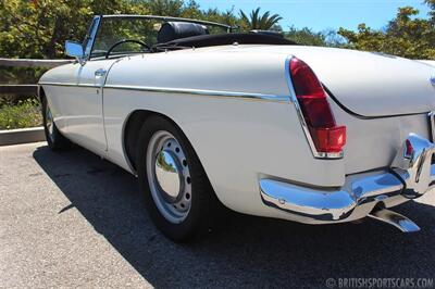 1964 MG MGB   - Photo 14 - San Luis Obispo, CA 93401