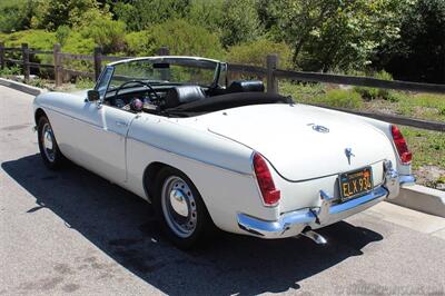 1964 MG MGB   - Photo 6 - San Luis Obispo, CA 93401