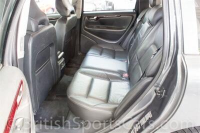 2004 Volvo V70 2.5T   - Photo 17 - San Luis Obispo, CA 93401