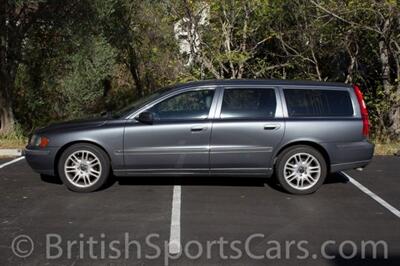 2004 Volvo V70 2.5T   - Photo 2 - San Luis Obispo, CA 93401