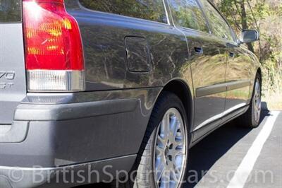 2004 Volvo V70 2.5T   - Photo 11 - San Luis Obispo, CA 93401