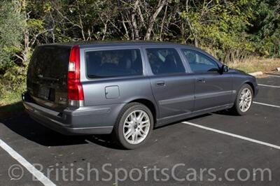 2004 Volvo V70 2.5T   - Photo 6 - San Luis Obispo, CA 93401