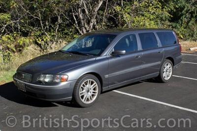 2004 Volvo V70 2.5T   - Photo 1 - San Luis Obispo, CA 93401